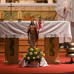 Osternachtsfeier mit Weihbischof Turnovszky